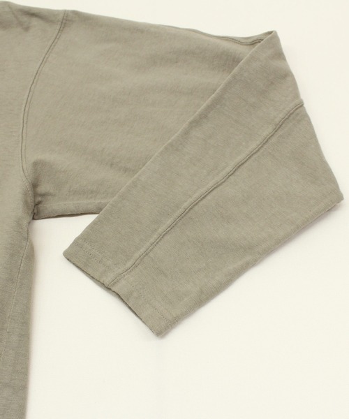 RNA-N（アールエヌエーエヌ）の「M1825 リサイクルコットンデザインロングスリーブTee（Tシャツ/カットソー・レディース・ホワイト/ダークカーキ/スミクロ・MEDIUM）」の16枚目の写真