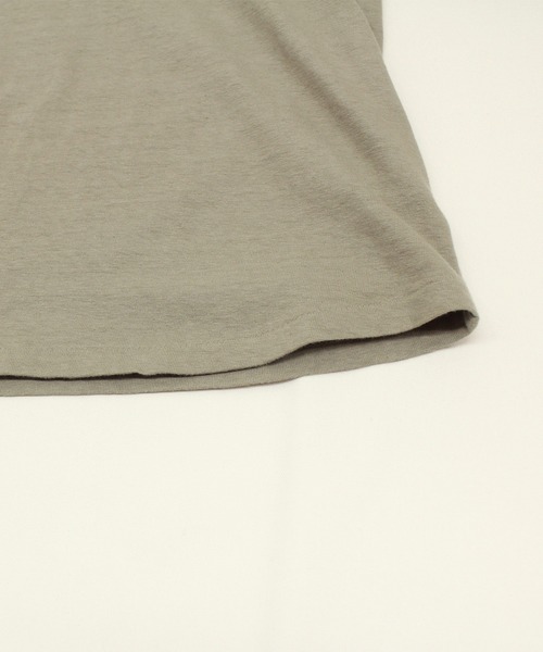 RNA-N（アールエヌエーエヌ）の「M1825 リサイクルコットンデザインロングスリーブTee（Tシャツ/カットソー・レディース・ホワイト/ダークカーキ/スミクロ・MEDIUM）」の17枚目の写真