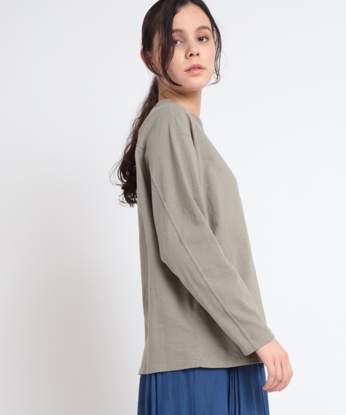 RNA-N（アールエヌエーエヌ）の「M1825 リサイクルコットンデザインロングスリーブTee（Tシャツ/カットソー・レディース・ホワイト/ダークカーキ/スミクロ・MEDIUM）」の10枚目の写真