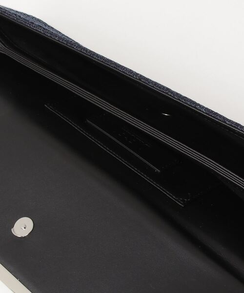 DIESEL(ディーゼル)の「レディース スモッキング デニム クラッチバッグ(クラッチバッグ・レディース・ブルー・UNI)」の8枚目の写真