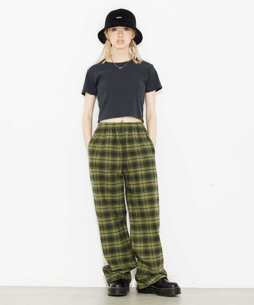 X-girl（エックスガール）の「FACE S/S BABY TOP/フェイスロゴ/ショート丈  チビT/Tシャツ（Tシャツ/カットソー・レディース・ホワイト/イエロー/チャコール・S/M）」の7枚目の写真