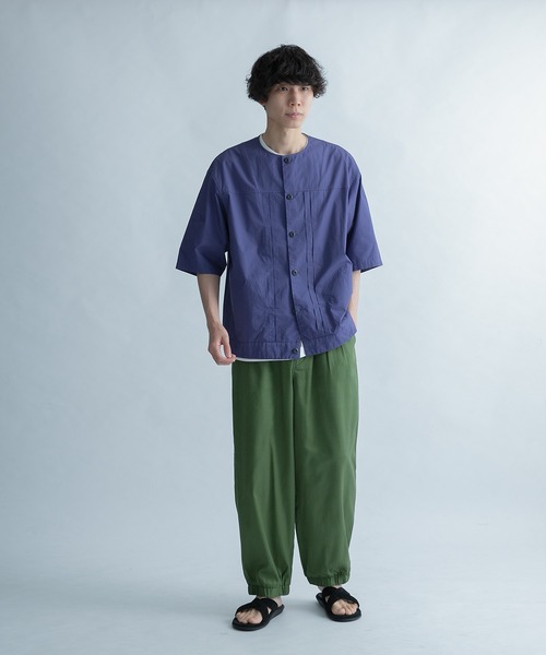 FORK&SPOON（フォークアンドスプーン）の「FORK&SPOON　ノーカラータックシャツ（シャツ/ブラウス・メンズ・パープル/ブラック/ベージュ・4/5）」の21枚目の写真