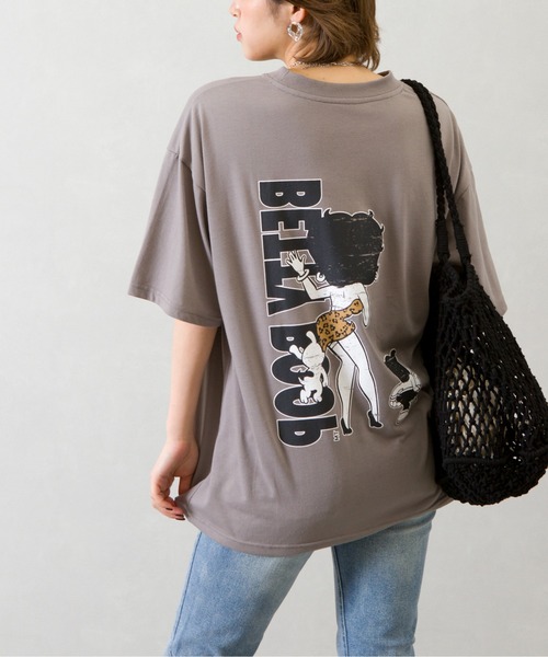 SpRay(スプレイ)の「BETTY プリント Tシャツ(Tシャツ/カットソー・レディース・チャコールグレー/オフホワイト/グレイッシュベージュ・FREE)」の10枚目の写真