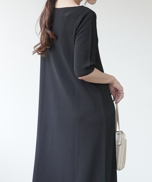 IAMUSE（アイアミューズ）の「ボートネック×ハーフスリーブ/クルーネック×フレンチスリーブ ロングワンピース S0071【IAMUSE】（ワンピース・レディース・ベージュ/グリーン/ブラック/ブラック系1・FREE）」の14枚目の写真