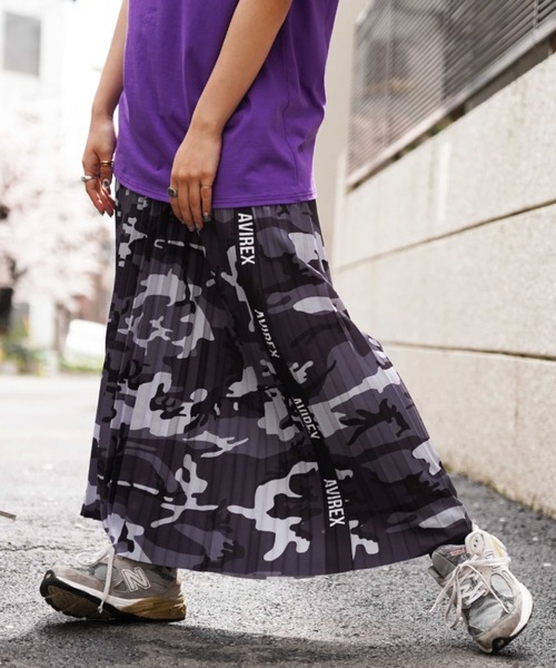 AVIREX（アヴィレックス）の「【直営店限定】PLEATED LOGO&CAMO SKIRT/ プリーツロゴ&カモスカート（スカート・レディース・ブラウン系カモフラージュ/グレー系カモフラージュ/ブラウン系その他4/チャコール・FREE/F）」の6枚目の写真