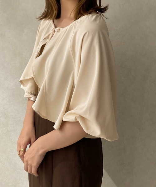 apres jour clair(アプレジュールクレア)の「【apres jour clair】ボレロブラウス【ZOZOTOWN限定アイテム】(シャツ/ブラウス・レディース・ベージュ/アイボリー/ブラック・X-LARGE/フリー)」の6枚目の写真