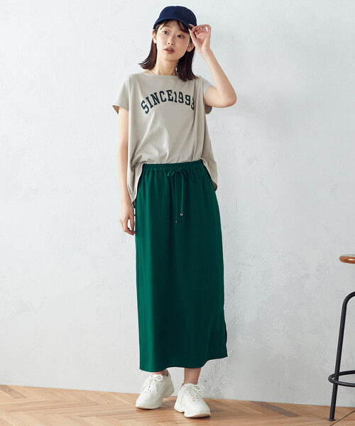 COMME CA ISM（コムサイズム）の「Ｉラインスカート（スカート・レディース・ブラック/ベージュ/ネイビー/グリーン・S/M/L）」の13枚目の写真