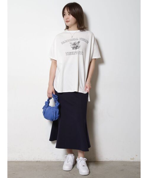 COTORICA(コトリカ)の「ダンボールマーメイドロングスカート(スカート・レディース・ブラック/ネイビー/アイボリー・SMALL/MEDIUM)」の6枚目の写真