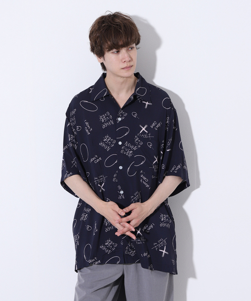 Oriens JOURNAL STANDARD(オリエンス ジャーナルスタンダード)の「Scrawl S/S Shirt(シャツ/ブラウス・メンズ・ホワイト/ネイビー・MEDIUM/LARGE)」の2枚目の写真