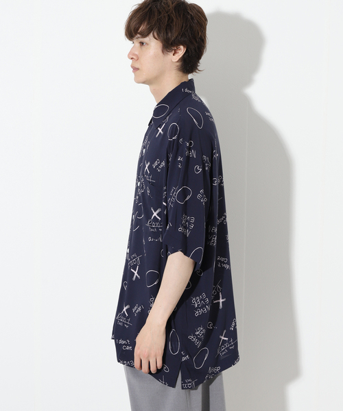 Oriens JOURNAL STANDARD(オリエンス ジャーナルスタンダード)の「Scrawl S/S Shirt(シャツ/ブラウス・メンズ・ホワイト/ネイビー・MEDIUM/LARGE)」の3枚目の写真