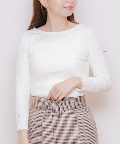 flower(フラワー)の「フラワーイニシャルトップ(Tシャツ/カットソー・レディース・アイボリー/グレー・FREE)」の2枚目の写真