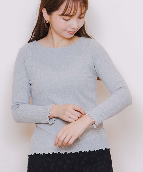 flower(フラワー)の「フラワーイニシャルトップ(Tシャツ/カットソー・レディース・アイボリー/グレー・FREE)」の1枚目の写真