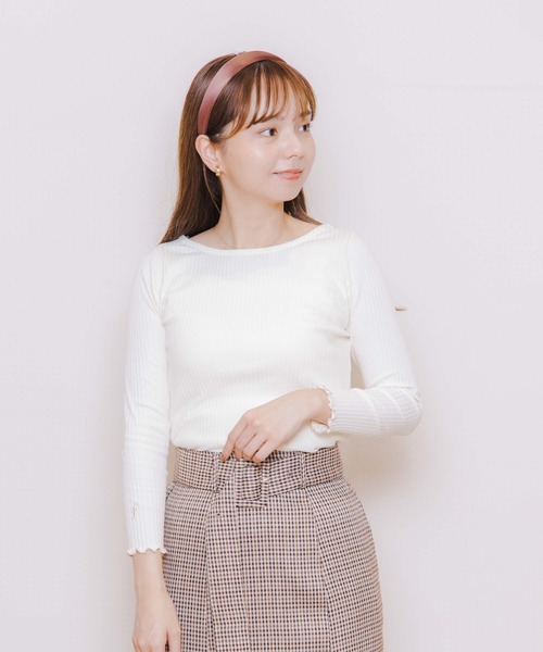 flower(フラワー)の「フラワーイニシャルトップ(Tシャツ/カットソー・レディース・アイボリー/グレー・FREE)」の5枚目の写真