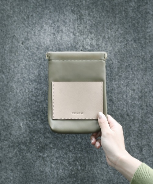 the case（ザケース）の「小物がスッキリまとまるコスメポーチ Leather Pocket Pouch（ポーチ・レディース・ブラック/ブラウン/アイボリー/グレイッシュベージュ/カーキ・FREE）」の10枚目の写真
