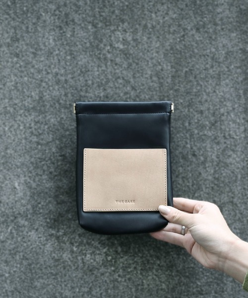 the case（ザケース）の「小物がスッキリまとまるコスメポーチ Leather Pocket Pouch（ポーチ・レディース・ブラック/ブラウン/アイボリー/グレイッシュベージュ/カーキ・FREE）」の9枚目の写真