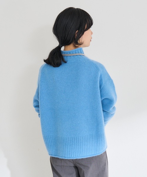 SHENERY（シーナリー）の「ホワイトヤクショートボリュームニット（ニット/セーター・レディース・オフホワイト/ブルー・FREE）」の7枚目の写真