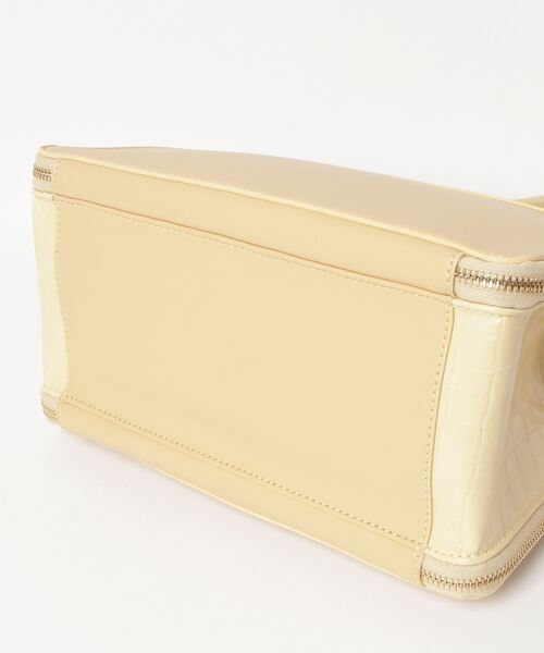 CISLYS(シスリス)の「【CISLYS】Docking croco BAG(ハンドバッグ・レディース・ベージュ/ブラック・FREE)」の9枚目の写真