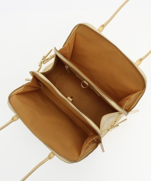 CISLYS(シスリス)の「【CISLYS】Docking croco BAG(ハンドバッグ・レディース・ベージュ/ブラック・FREE)」の6枚目の写真