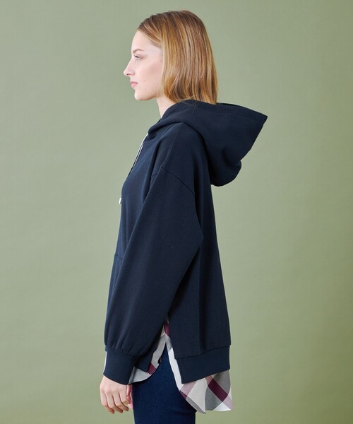 ブルーレーベル　セントラル裏毛パーカー 38サイズ　ネイビー BLUE LABEL CRESTBRIDGE（ブルーレーベルクレストブリッジ）の