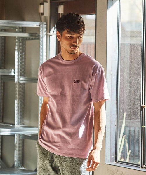 VANS(バンズ)の「VANS MN オフ・ザ・ウォール・カラー・マルチプライヤー SS VN0A4S2A1LE(Tシャツ/カットソー・メンズ・ダークオリーブ/ピンクベージュ・M/L/S/XL/XXL)」の6枚目の写真