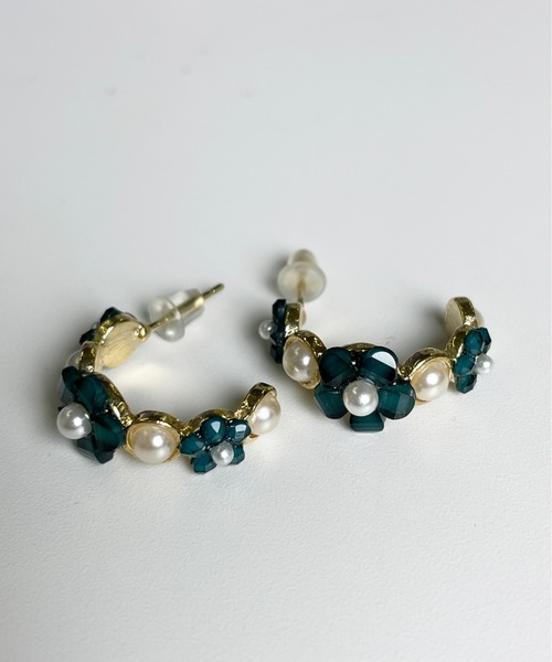 StyleSea(スタイルシー)の「フラワーリングピアス(ピアス(両耳用)・レディース・ベージュ/イエロー/ブルー/グリーン/ラベンダー・FREE)」の1枚目の写真