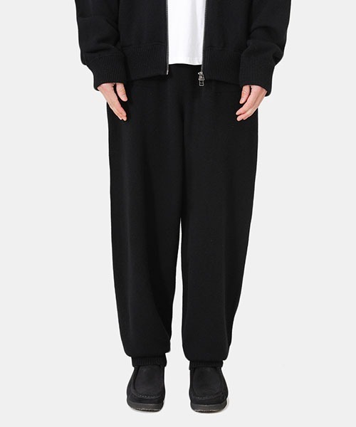 crepuscule（クレプスキュール）の「crepuscule / クレプスキュール：別注 Wholegarment Knit Pants：ONLYARK-0-3014[COR]（その他パンツ・メンズ・ブラック・2）」の9枚目の写真