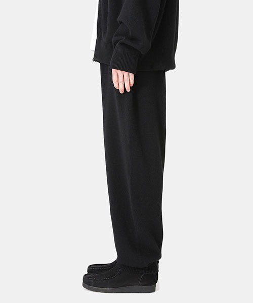 crepuscule（クレプスキュール）の「crepuscule / クレプスキュール：別注 Wholegarment Knit Pants：ONLYARK-0-3014[COR]（その他パンツ・メンズ・ブラック・2）」の10枚目の写真