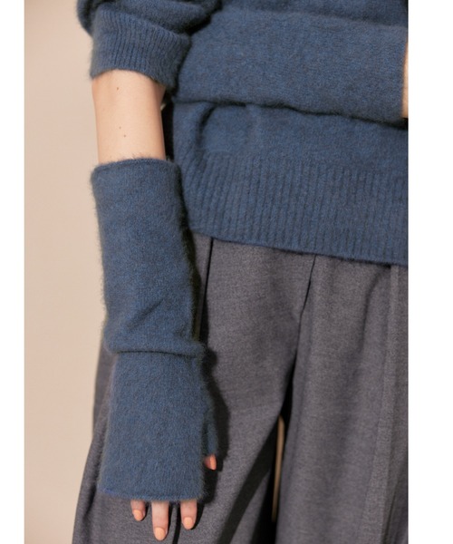 ALEXIA STAM（アリシアスタン）の「Basic Raccoon Knit Mitt / ベーシックラクーンニットミット（手袋・レディース・ベージュ/グレー/ブルー・FREE）」の19枚目の写真