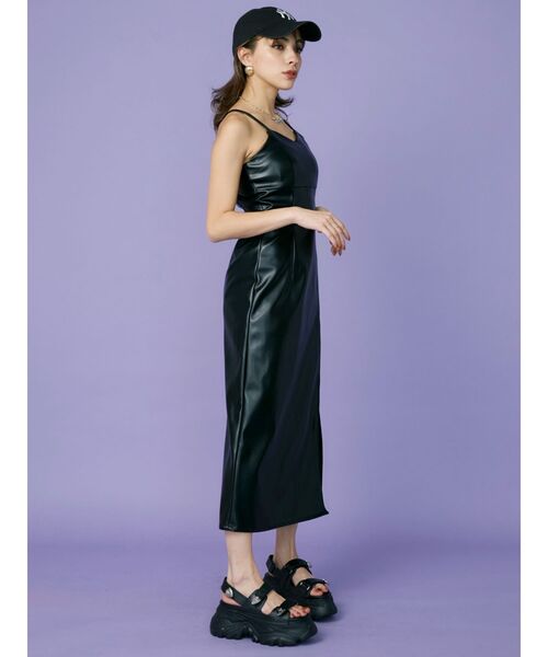 EVRIS（エヴリス）の「プラットフォームベルトサンダル（サンダル・レディース・ホワイト/ブラック・SMALL/MEDIUM/LARGE）」の13枚目の写真