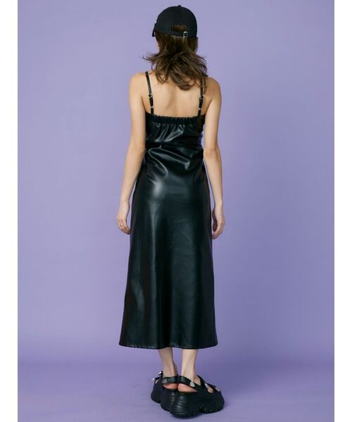 EVRIS（エヴリス）の「プラットフォームベルトサンダル（サンダル・レディース・ホワイト/ブラック・SMALL/MEDIUM/LARGE）」の3枚目の写真