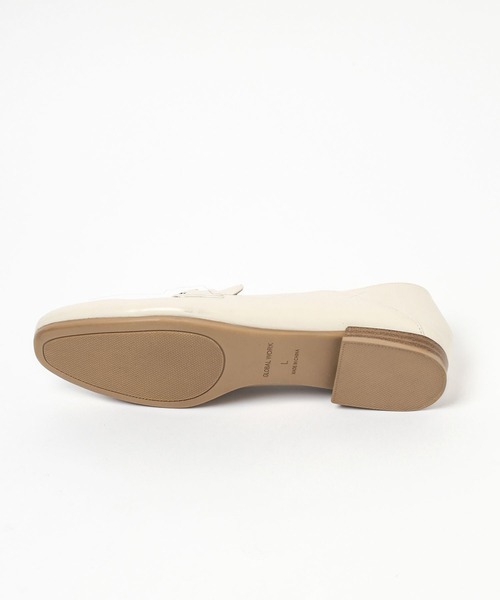 GLOBAL WORK（グローバルワーク）の「らくっション撥水2WAYローファー/174658（ローファー・レディース・ブラック/ブラック系その他/ベージュ/オフホワイト/ベージュ系その他2/ホワイト×ブラック/ライトベージュ/ホワイト系その他3・SMALL/MEDIUM/LARGE/X-LARGE）」の18枚目の写真