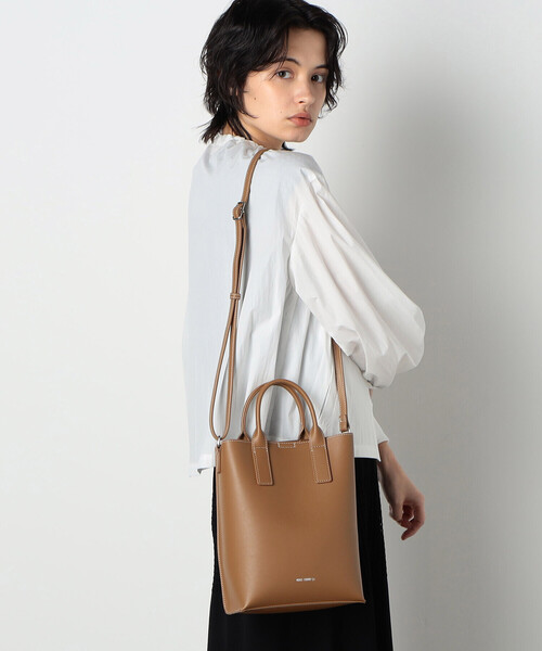 MONO　COMME CA（モノコムサ）の「縦ミニ トート ショルダー（ショルダーバッグ・レディース・ライトグリーン/ブラウン/ブラック/グレイッシュベージュ・FREE）」の3枚目の写真