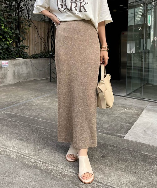 CAPRICIEUX LE'MAGE(カプリシューレマージュ)の「ラメニットスカート(スカート・レディース・ベージュ/ブラック・FREE)」の13枚目の写真