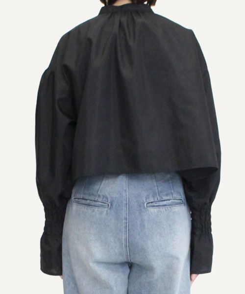 STYLEBLOCK（スタイルブロック）の「ブロードクロップド袖シャーリングブラウス（シャツ/ブラウス・レディース・グレー/ホワイト/ブラック/ライトブルー・M）」の6枚目の写真