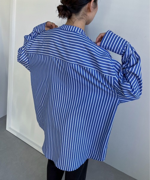 feepur（フェピュール）の「ノーカラーストライプビッグシャツ（シャツ/ブラウス・レディース・オフホワイト/レッド/ブルー・MEDIUM）」の7枚目の写真