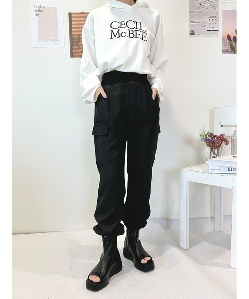 CECIL McBEE(セシルマクビー)の「ツイルカーゴパンツ(カーゴパンツ・レディース・カーキ/ブラック・LARGE/MEDIUM)」の11枚目の写真