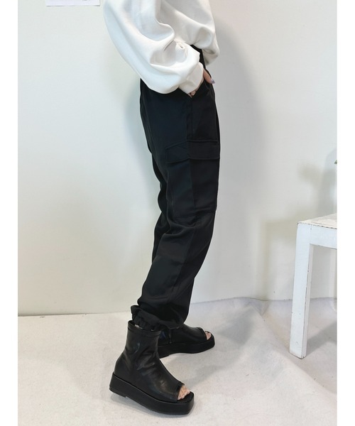 CECIL McBEE(セシルマクビー)の「ツイルカーゴパンツ(カーゴパンツ・レディース・カーキ/ブラック・LARGE/MEDIUM)」の10枚目の写真