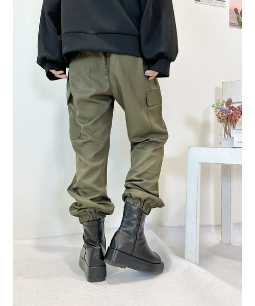 CECIL McBEE(セシルマクビー)の「ツイルカーゴパンツ(カーゴパンツ・レディース・カーキ/ブラック・LARGE/MEDIUM)」の4枚目の写真
