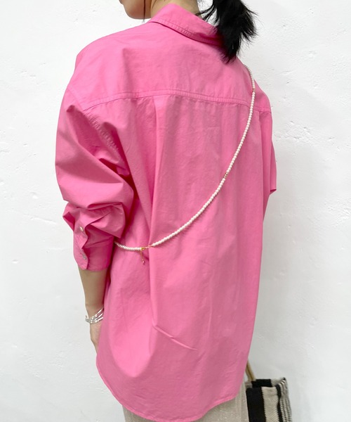 SHENERY（シーナリー）の「コットンビッグシャツ（シャツ/ブラウス・レディース・ピンク/イエロー/オフホワイト/ベージュ・FREE）」の10枚目の写真