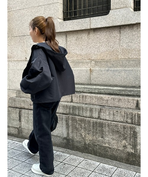 ulu（ウル）の「Balloon sleeve mountain jacket（マウンテンパーカー・レディース・ブラック・FREE）」の5枚目の写真