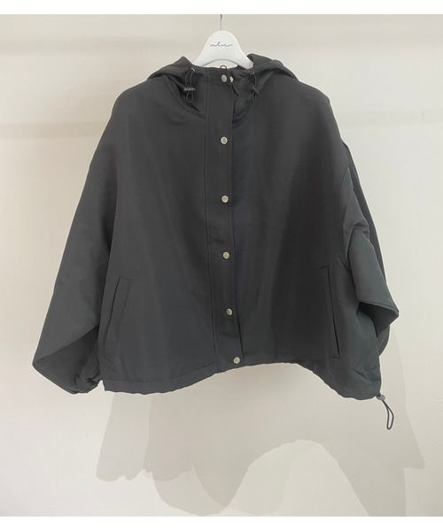 ulu（ウル）の「Balloon sleeve mountain jacket（マウンテンパーカー・レディース・ブラック・FREE）」の14枚目の写真