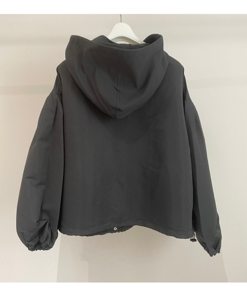 ulu（ウル）の「Balloon sleeve mountain jacket（マウンテンパーカー・レディース・ブラック・FREE）」の15枚目の写真