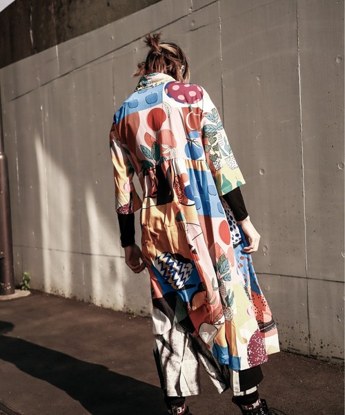 rovtski（ロフトスキー）の「配色ARTシャツワンピース（シャツワンピース・レディース・ホワイト・FREE）」の7枚目の写真