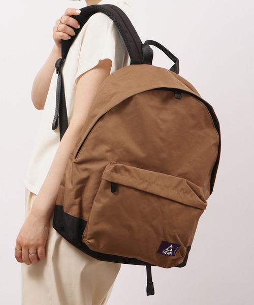 GERRY(ジェリー)の「GERRY はっ水加工 リュック デイパック パソコンバッグ(バックパック/リュック・メンズ・ブラック/チャコール/ブラウン・FREE)」の1枚目の写真