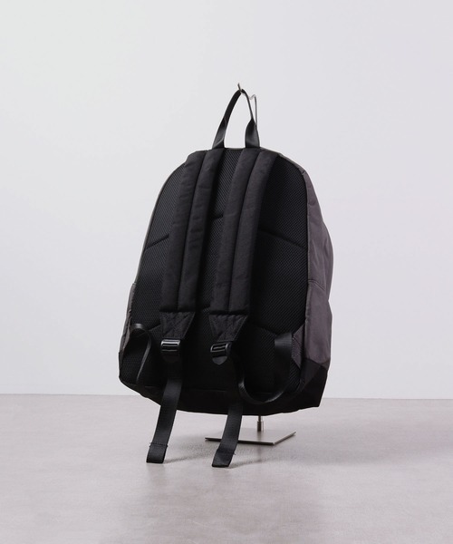 GERRY(ジェリー)の「GERRY はっ水加工 リュック デイパック パソコンバッグ(バックパック/リュック・メンズ・ブラック/チャコール/ブラウン・FREE)」の10枚目の写真
