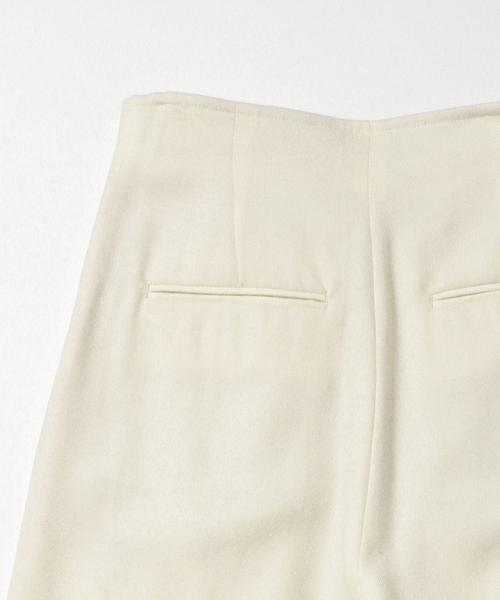 Demi-Luxe BEAMS（デミルクス ビームス）の「【Marisol11月号掲載】THE IRON / ボタンバギーパンツ（その他パンツ・レディース・ホワイト/ブラック・SMALL/MEDIUM）」の6枚目の写真