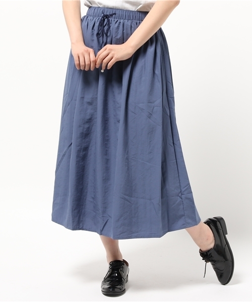 CIAOPANIC（チャオパニック）の「【Ciaopanic】　ヴィンテージサテンロングSK（スカート・レディース・ベージュ/レッド/ブルー・FREE）」の2枚目の写真