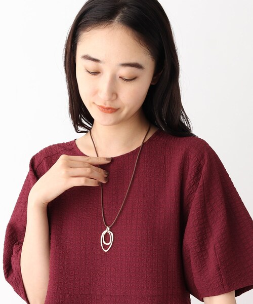 OPAQUE.CLIP(オペークドットクリップ)の「◆変形メタルモチーフコードネックレス(ネックレス・レディース・シルバー/ゴールド・00)」の5枚目の写真