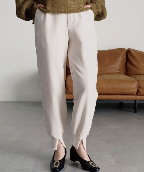 RANAN（ラナン）の「裏起毛裾スリットジョガーパンツ（その他パンツ・レディース・アイボリー/ブラック/ブルー/チャコール/ピンク・M/L/S/LL）」の2枚目の写真