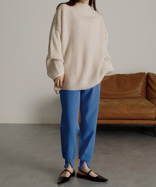 RANAN（ラナン）の「裏起毛裾スリットジョガーパンツ（その他パンツ・レディース・アイボリー/ブラック/ブルー/チャコール/ピンク・M/L/S/LL）」の15枚目の写真